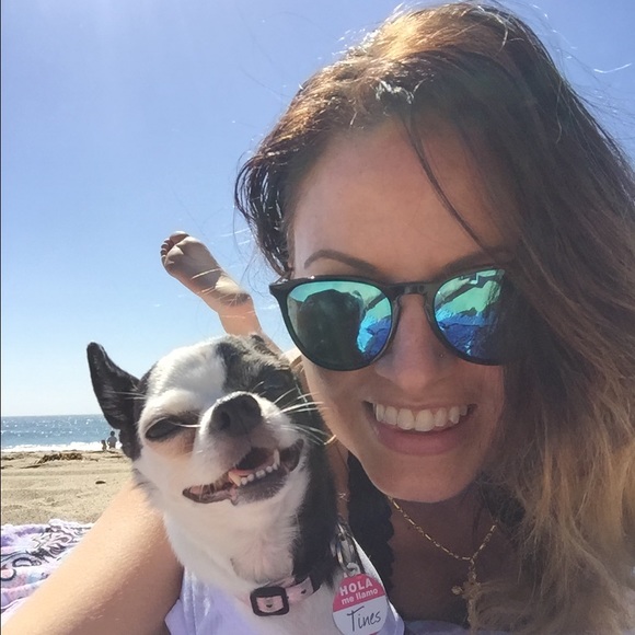 Meet your Posher, Hillary! ππΊπ§π₯πβ€οΈ - Picture 5 of 14