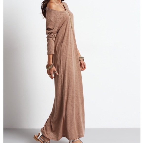 🎉LAST ONE 🎉NWT Long Sleeve Maxi Dress - Picture 3 of 4