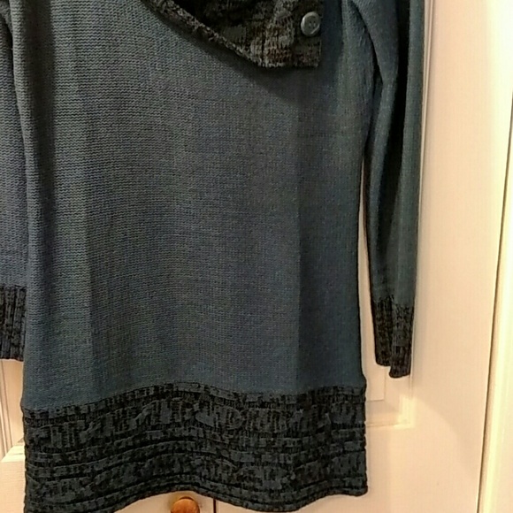 Sweater. 💐. NWOT 🎈🎈 SOLD YARDSALE - Picture 2 of 4