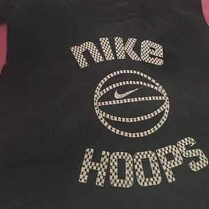 Hoops Nike Cutoff tee