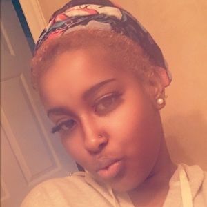 Meet your Posher, Ania