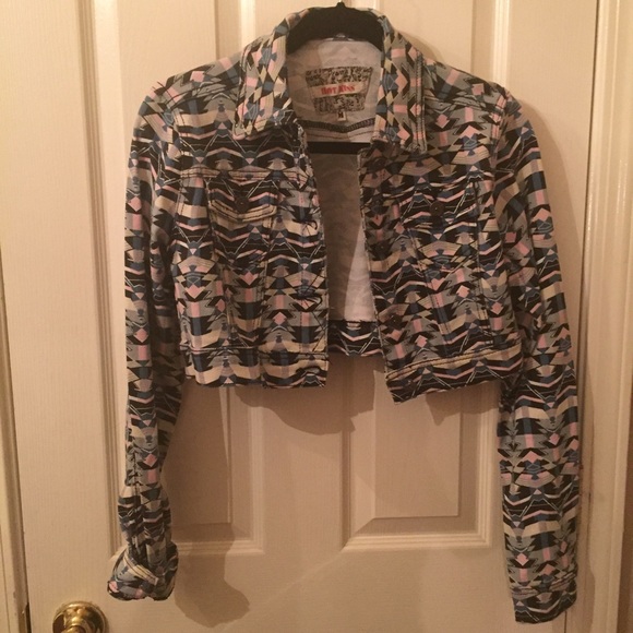 Aztec print cropped jacket - Picture 2 of 3