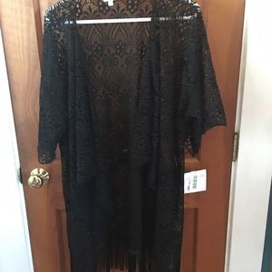 Lularoe black lace Monroe L