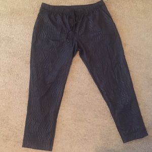 Lululemon jet crop slim