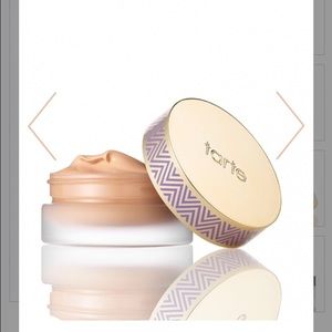 ‼️SALE‼️Tarte Empowered Hybrid Gel Foundation