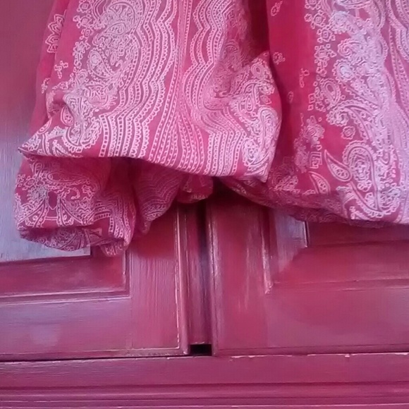 Summertime top. - Picture 3 of 4