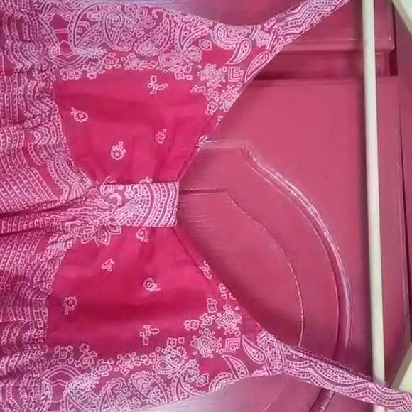 Summertime top. - Picture 4 of 4