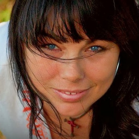 Meet your Posher, Shelley - Picture 1 of 1