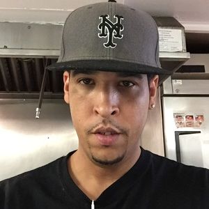 Meet your Posher, Carlos