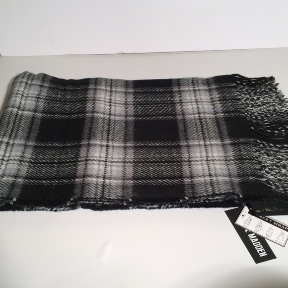 SALE!❤️Steve Madden Reversible Blanket Scarf - Picture 6 of 6