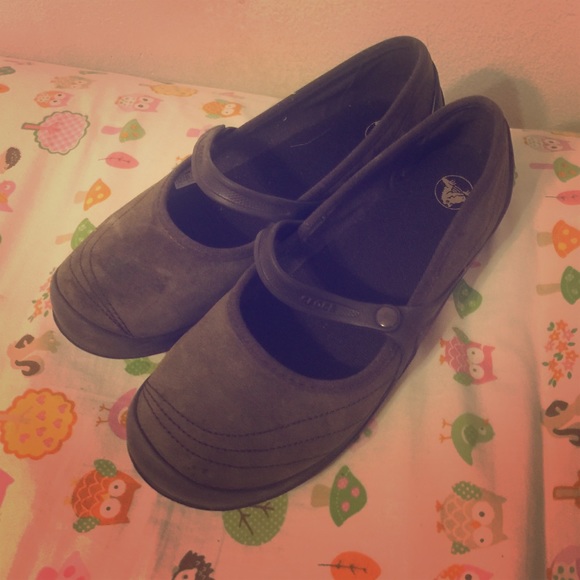 Suede like Mary Jane brown Crocs women's 11