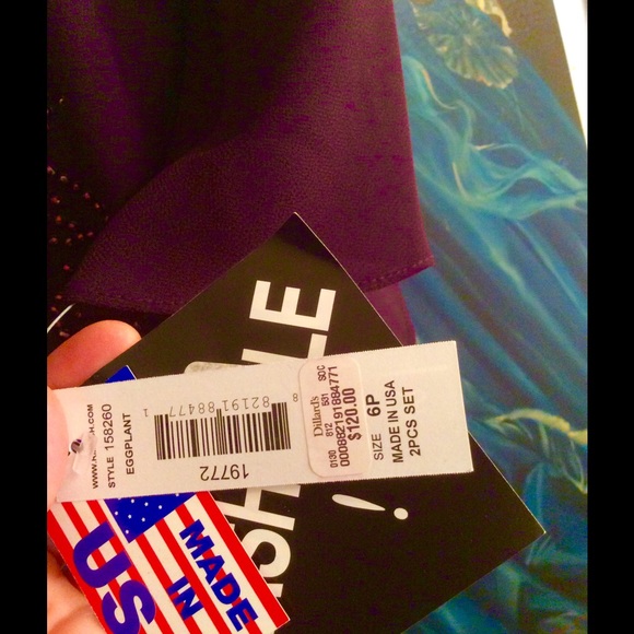 NWT!! Burgundy beaded dress/ jacket. SO FLATTERING - Picture 3 of 4