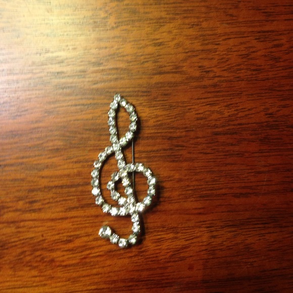 Music Note Brooch