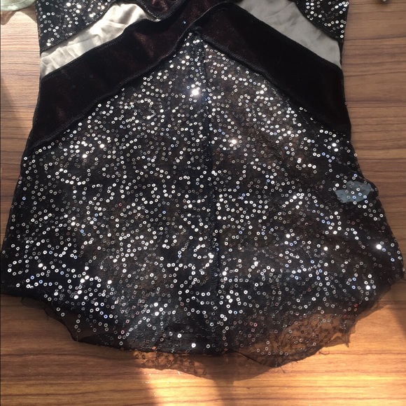 Cream, gold, bronze brown black sequin beaded top - Picture 2 of 4