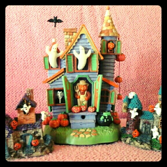 Halloween houses