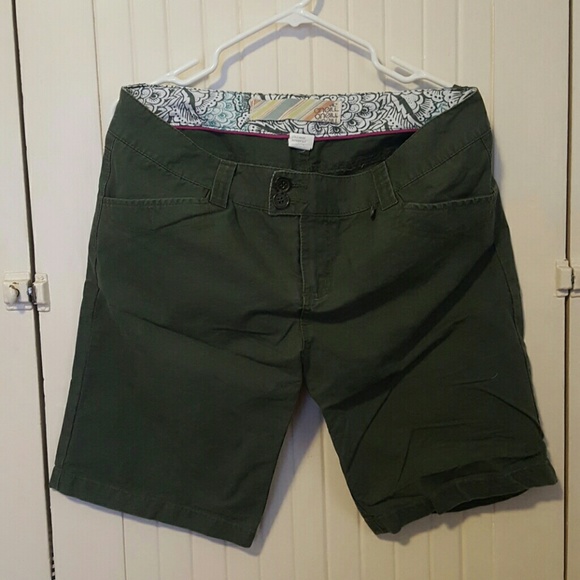 O'Neill shorts. Size 11