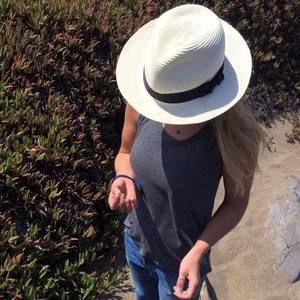 Meet your Posher, Hannah