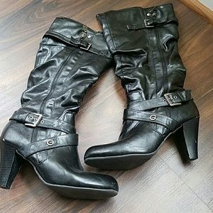 Guess black boots with heel. Super cute and comfy