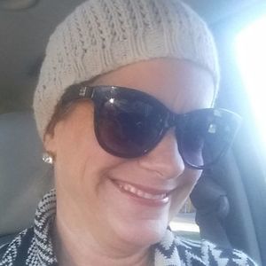 Meet your Posher, Renee