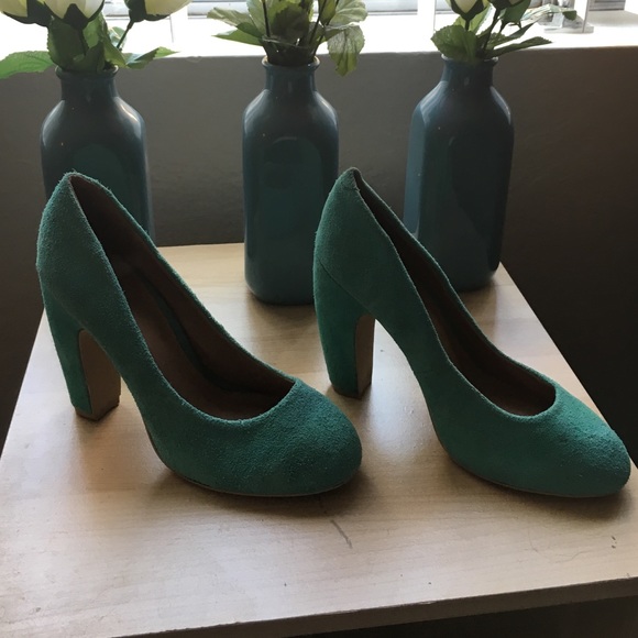 Kimchi Blue Chunky Kitten Heels - Picture 3 of 3