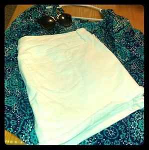 Torrid NWOT white cut off shorts