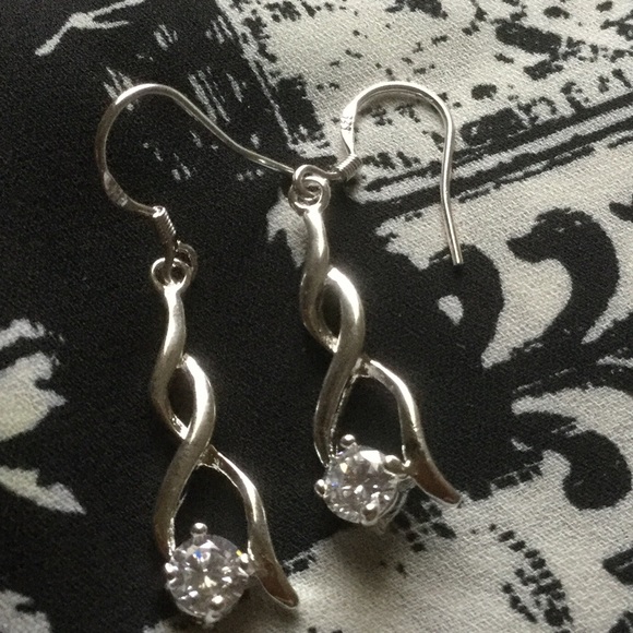 S925 Earrings - Picture 4 of 4