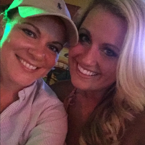 Meet your Posher, Jessica - Picture 2 of 4