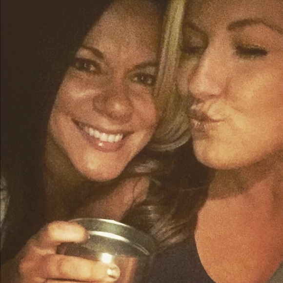 Meet your Posher, Jessica - Picture 3 of 4