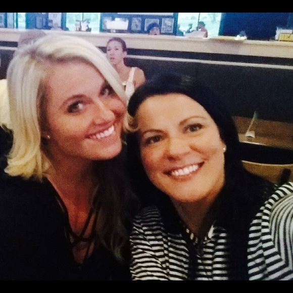 Meet your Posher, Jessica - Picture 4 of 4