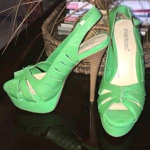 Green ShoeDazzle heels!