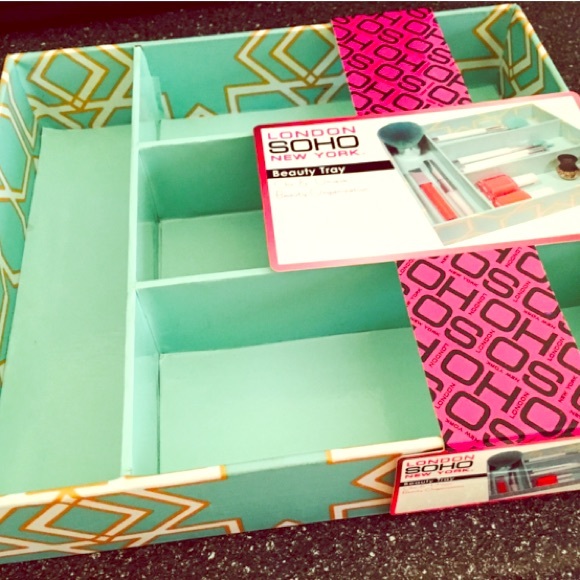 SOHO Beauty's Mint Print Beauty Tray RESERVED!!