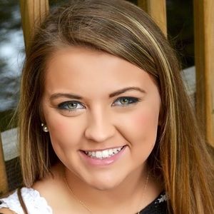 Meet your Posher, Courtney