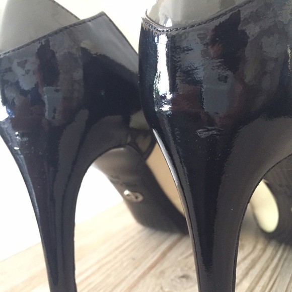 Giorgio Armani Peep Toe Pumps - Picture 4 of 4