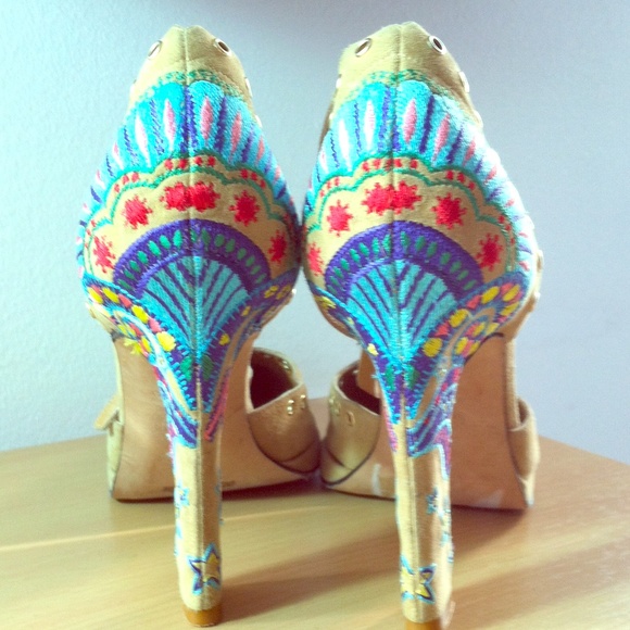 Versace Shoes - Classic original Versace Medusa Collection