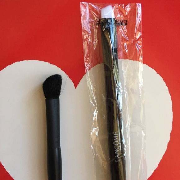 🎉HOST PICK❌one Lancôme High-Qality  Brush - Picture 2 of 5