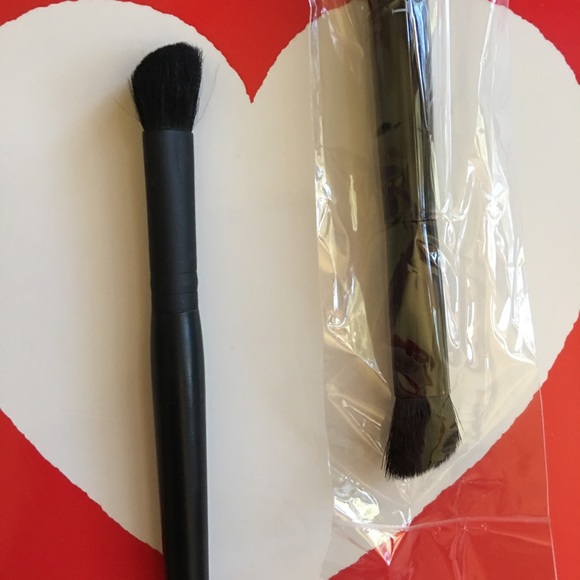 🎉HOST PICK❌one Lancôme High-Qality  Brush - Picture 3 of 5