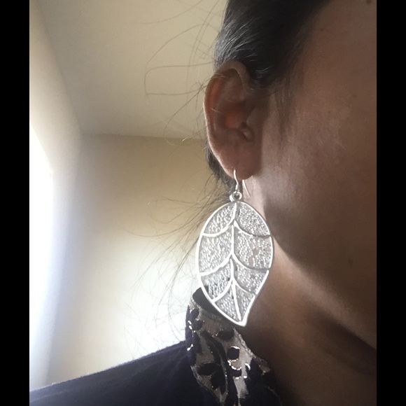 S925 leaf Earrings - Picture 4 of 4