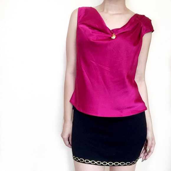 St. John pink satin blouse - Picture 2 of 4