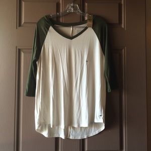 AEO 3/4 length v-neck