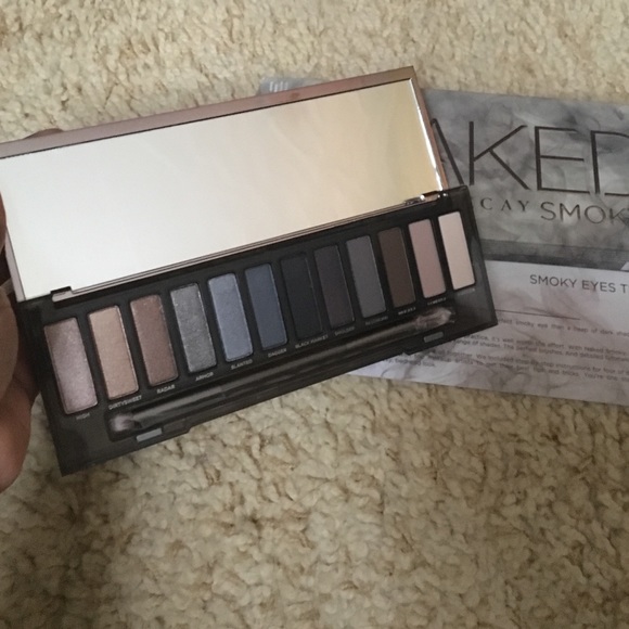Urban decay naked smoky pallete - Picture 4 of 4