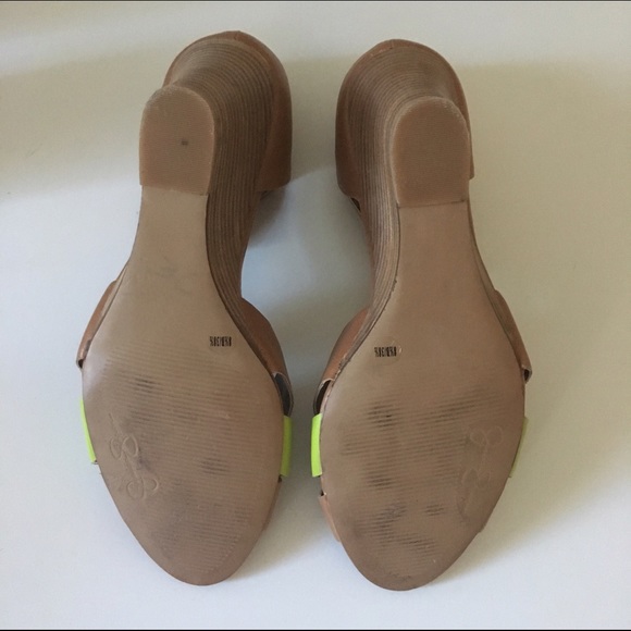 Jessica Simpson tan wedges - Picture 3 of 4