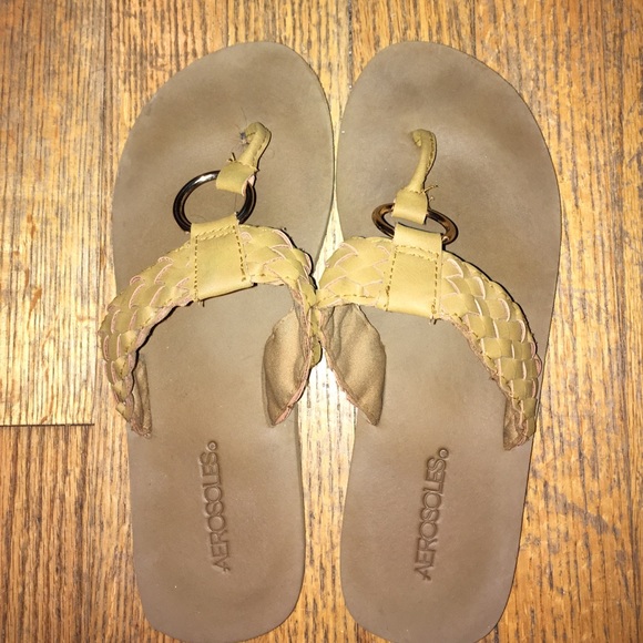 Aerosols sandals