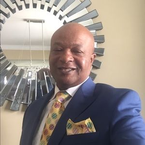 Meet your Posher, Carl