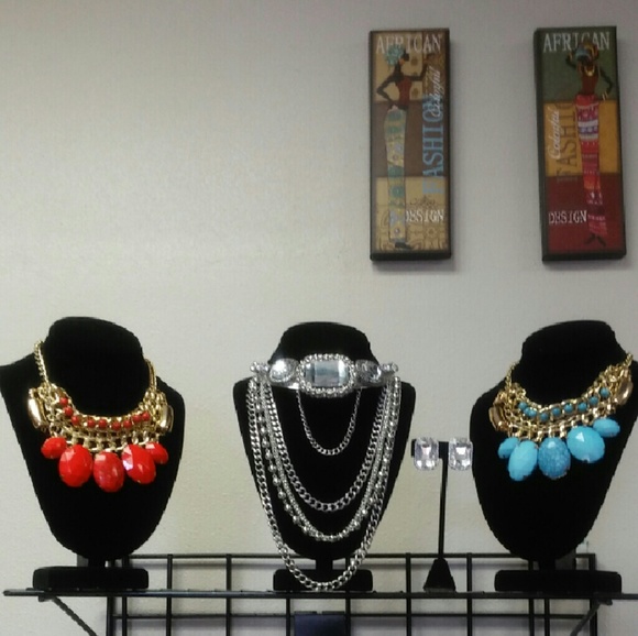 Necklace - Picture 1 of 1