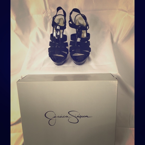 Jessica Simpson Patent Leather Kambodia heels