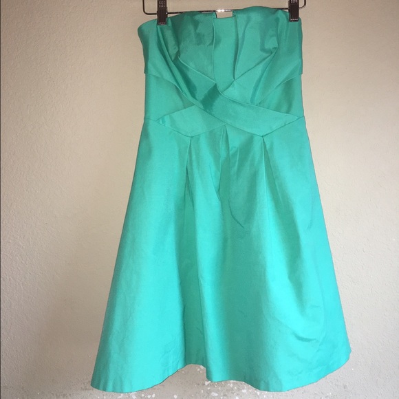 Turquoise strapless sweetheart dress
