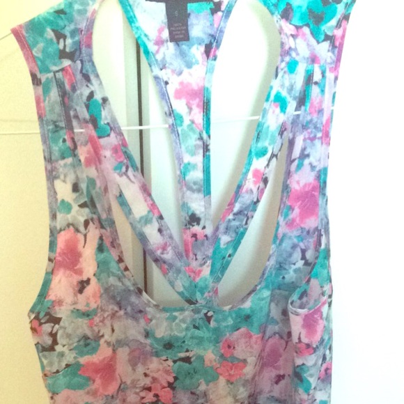 Floral top