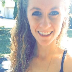 Meet your Posher, Jillian