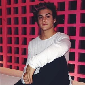 Meet your Posher, Fatima