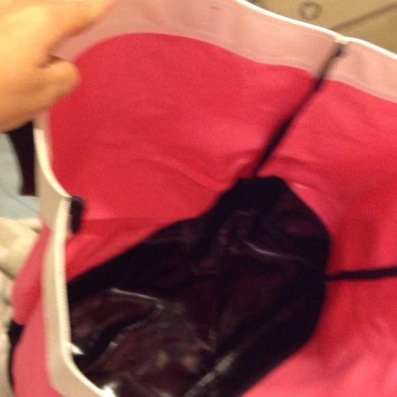 Like New Large Victoria's Secret Tote/ beach-bag. - Picture 3 of 4